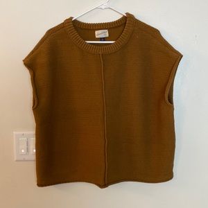 Target’s Universal Thread women’s oversized boxy sweater vest